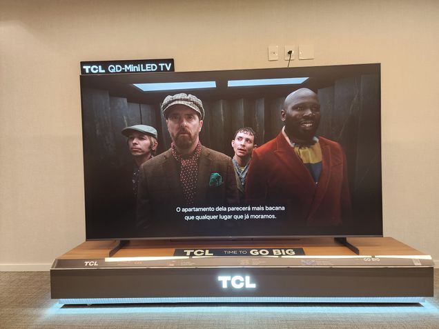 TCL C6K 85 polegadas com acabamento matte antirreflexo