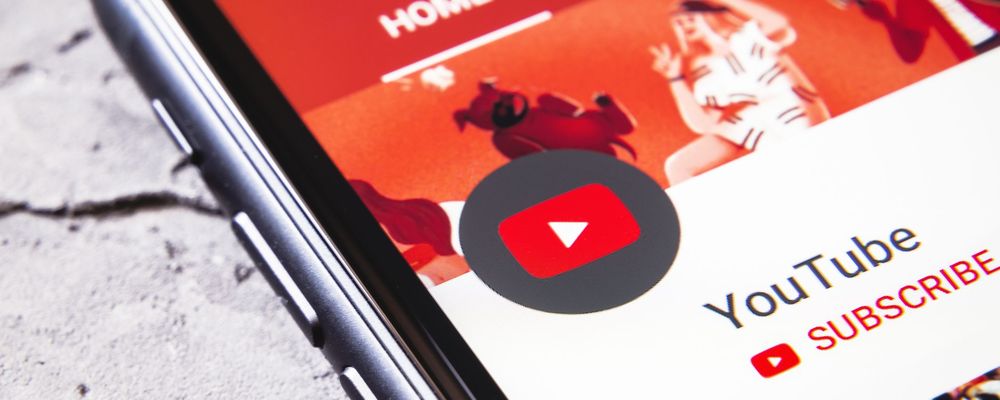YouTube vai desmonetizar vídeos ruins feitos por IAs; entenda a nova política