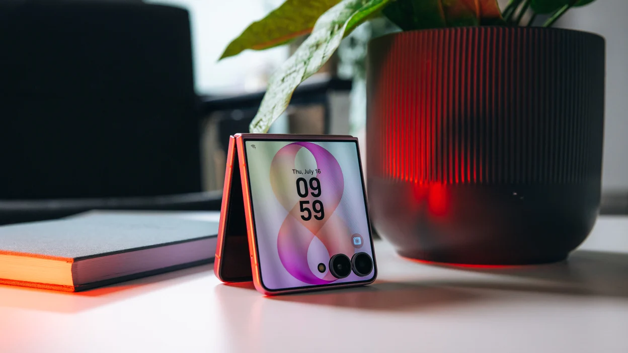 Galaxy Z Flip 8 é oficial: o que mudou em relação ao Flip 7 e por que a Samsung apostou na cautela