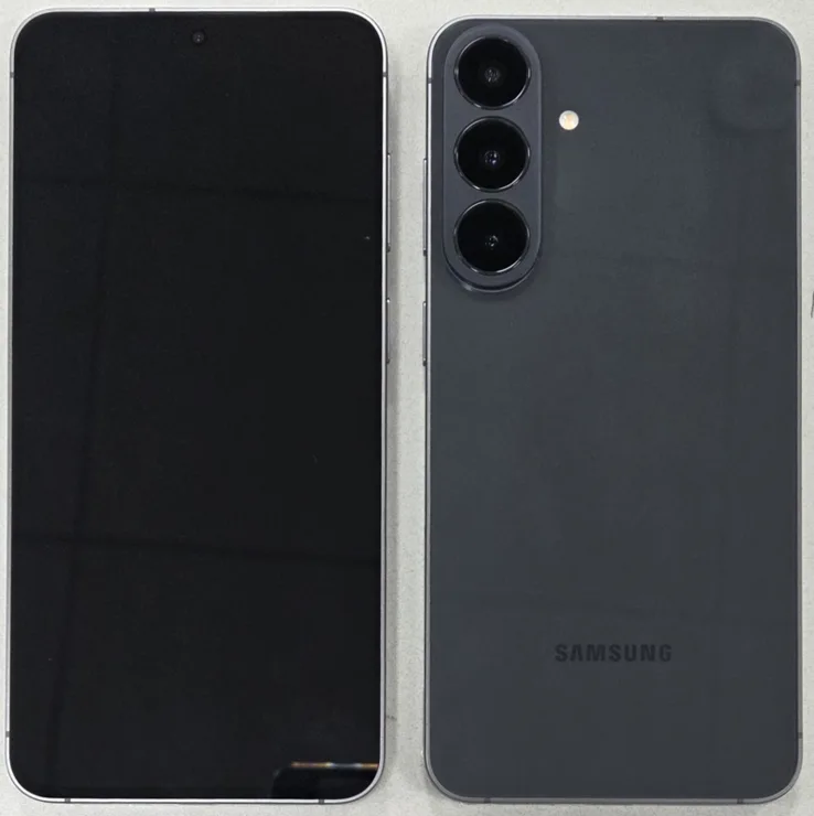 Comparação do módulo de câmera do Galaxy S26 FE com o Galaxy A57 em imagem de certificação