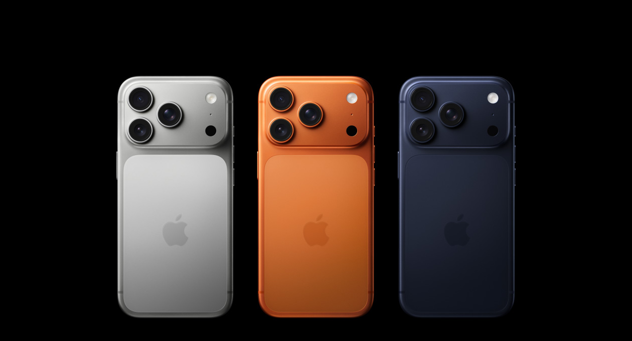 Traseira do iPhone 17 Pro em três cores com módulo de câmera triplo