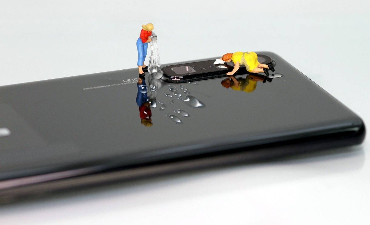 Como Limpar seu Celular Corretamente em 2025: Guia Completo para Eliminar Vírus e Bactérias
