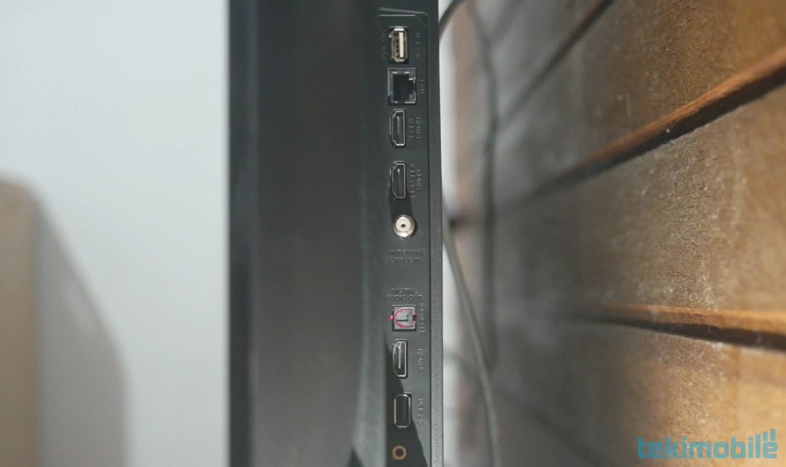 TCL P715 conexões