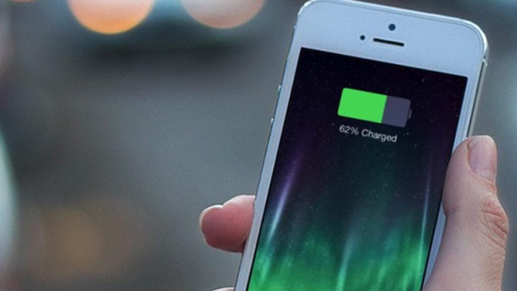 Na imagem vemos o carregamento de um iPhone