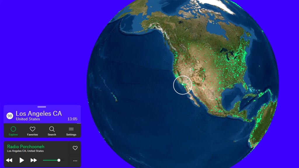 Na imagem vemos o site com várias estações de rádio do mundo