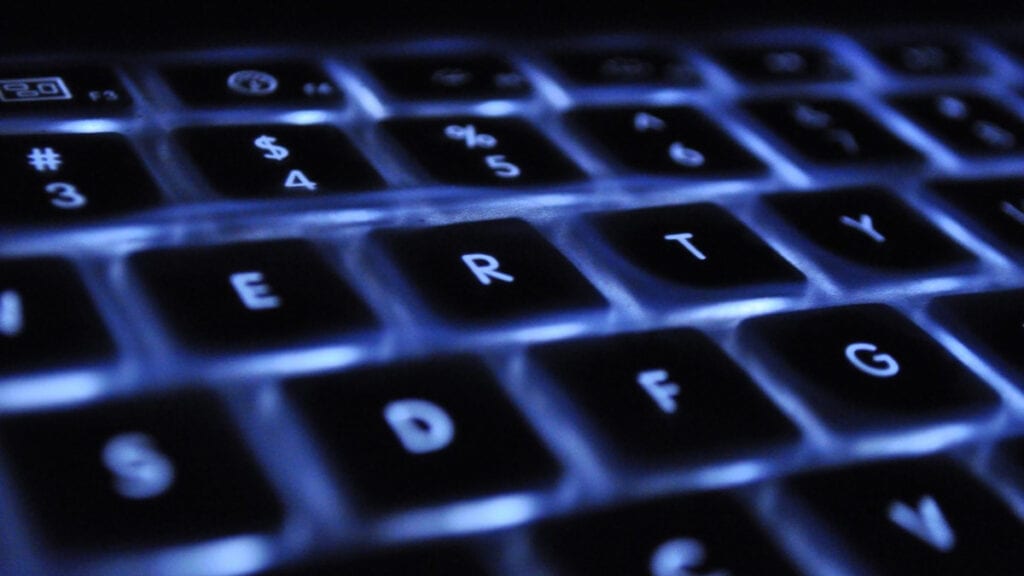 Um teclado para ilustrar é mostrado na imagem