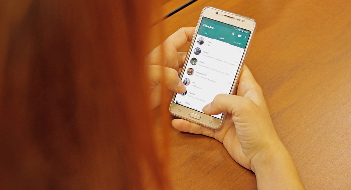 Como escutar áudio do WhatsApp sem a pessoa que mandou saber