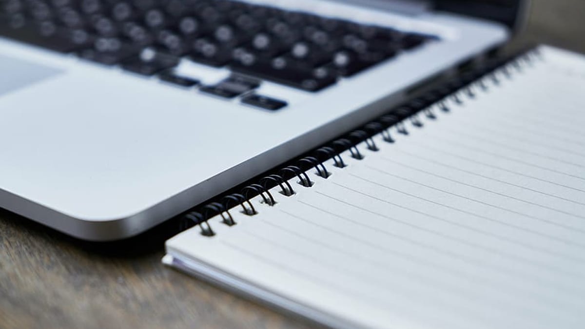 Como manter o notebook ligado mesmo depois de fechar a tampa