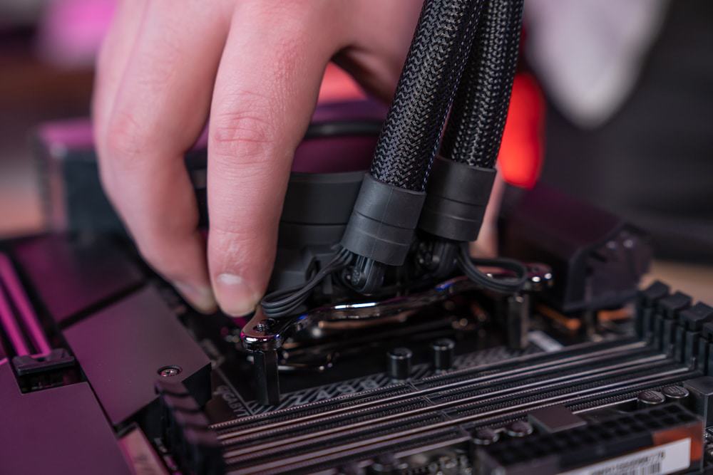 Instale bloco na CPU - Como instalar o water cooler corretamente