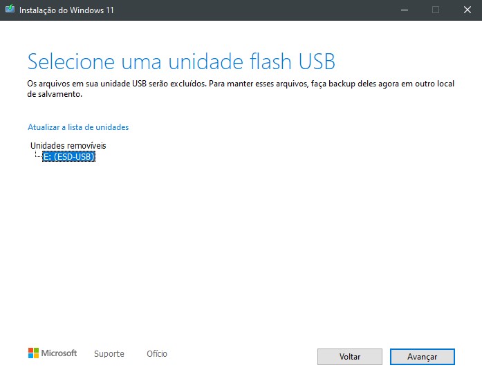 Veja se seu pendrive foi reconhecido e clique em Avançar para instalar o Windows 11