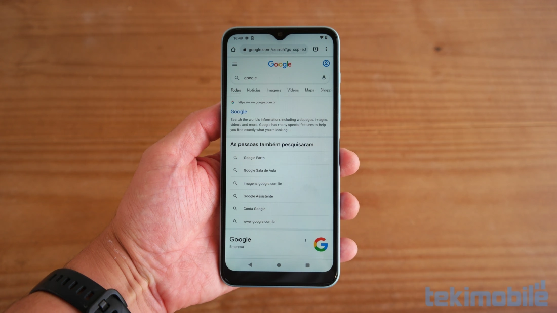 Review Moto G50 5G, foto da tela e suas bordas