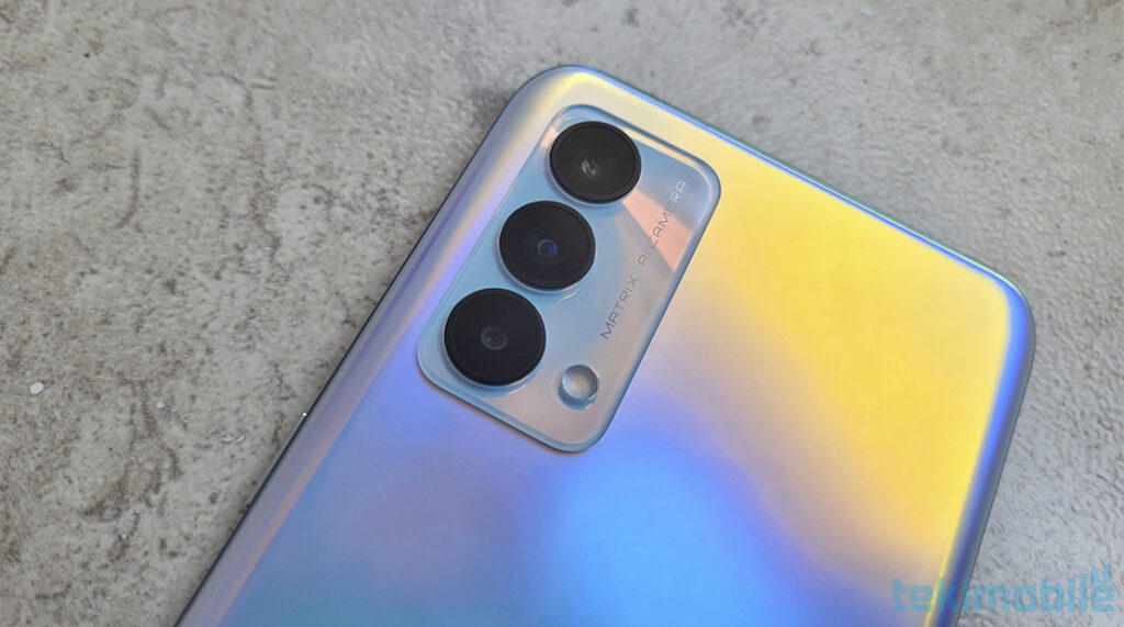 O conjunto de câmeras triplas do realme GT Master Edition funciona bem com a IA