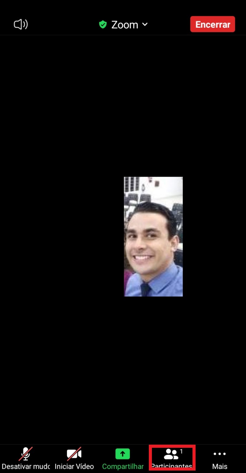 Toque em participantes para adicionar pessoas ao Zoom Toque em participantes para adicionar pessoas ao Zoom