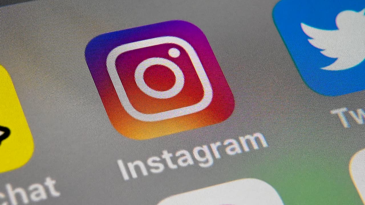 Como atualizar o Instagram (Android e iOS)