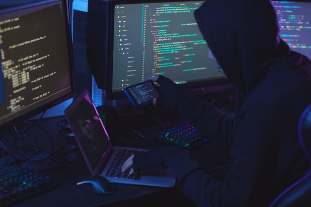 Hacker e Cracker são diferentes