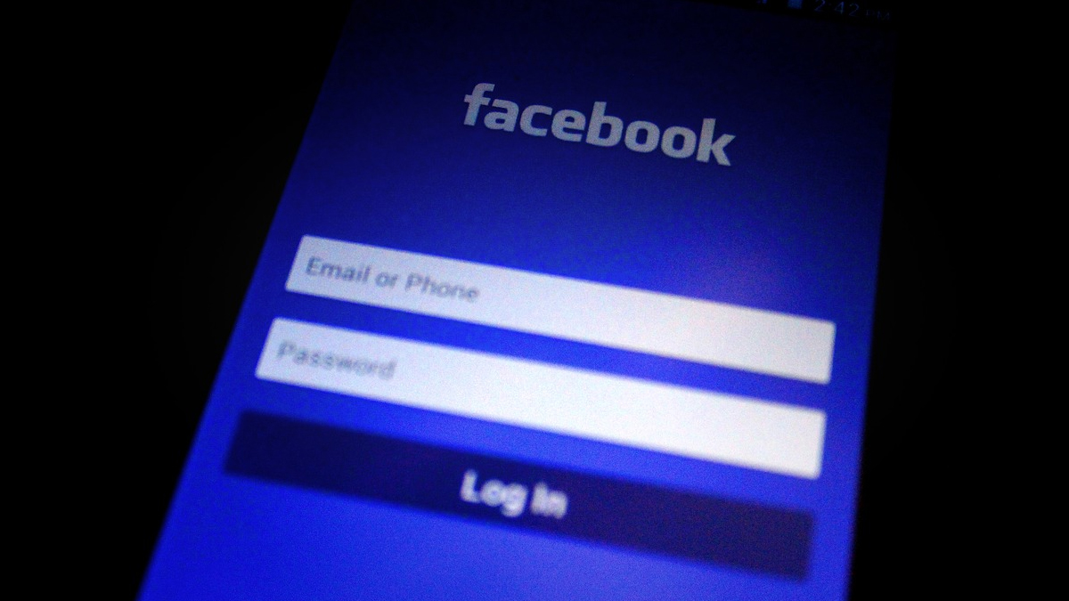 Como mudar o nome no Facebook