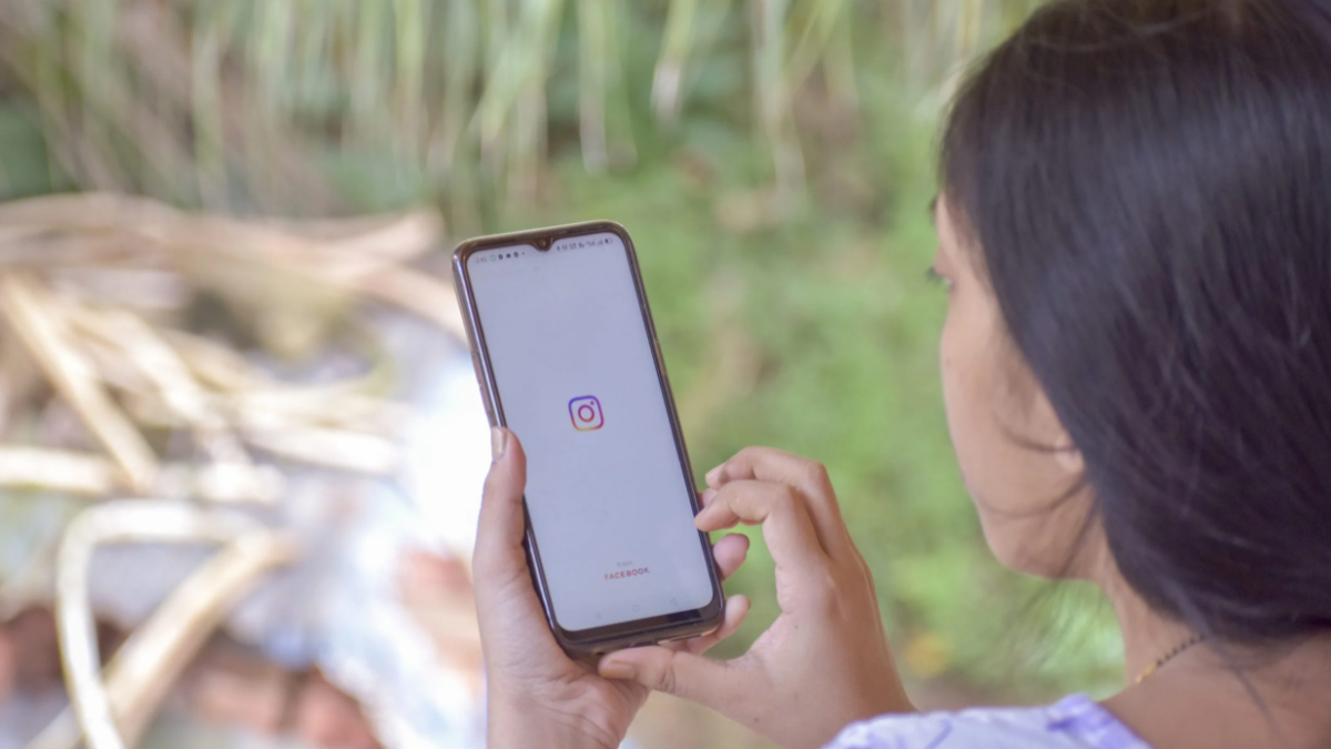 Como Repostar no Instagram em 2025: Guia Completo para Stories, Reels e Feed