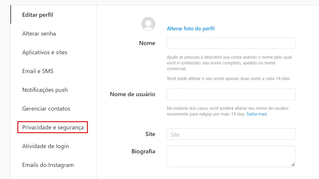 Aprenda como ativar a autenticação de dois fatores no Instagram e vá em Privacidade e segurança