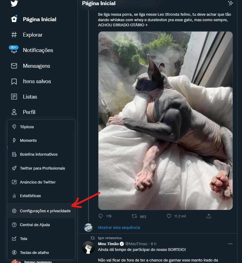 Clique em configurações e privacidade - Como trancar o Twitter