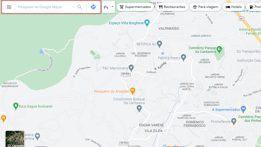 O campo de busca está no campo superior esquerdo Google Street View