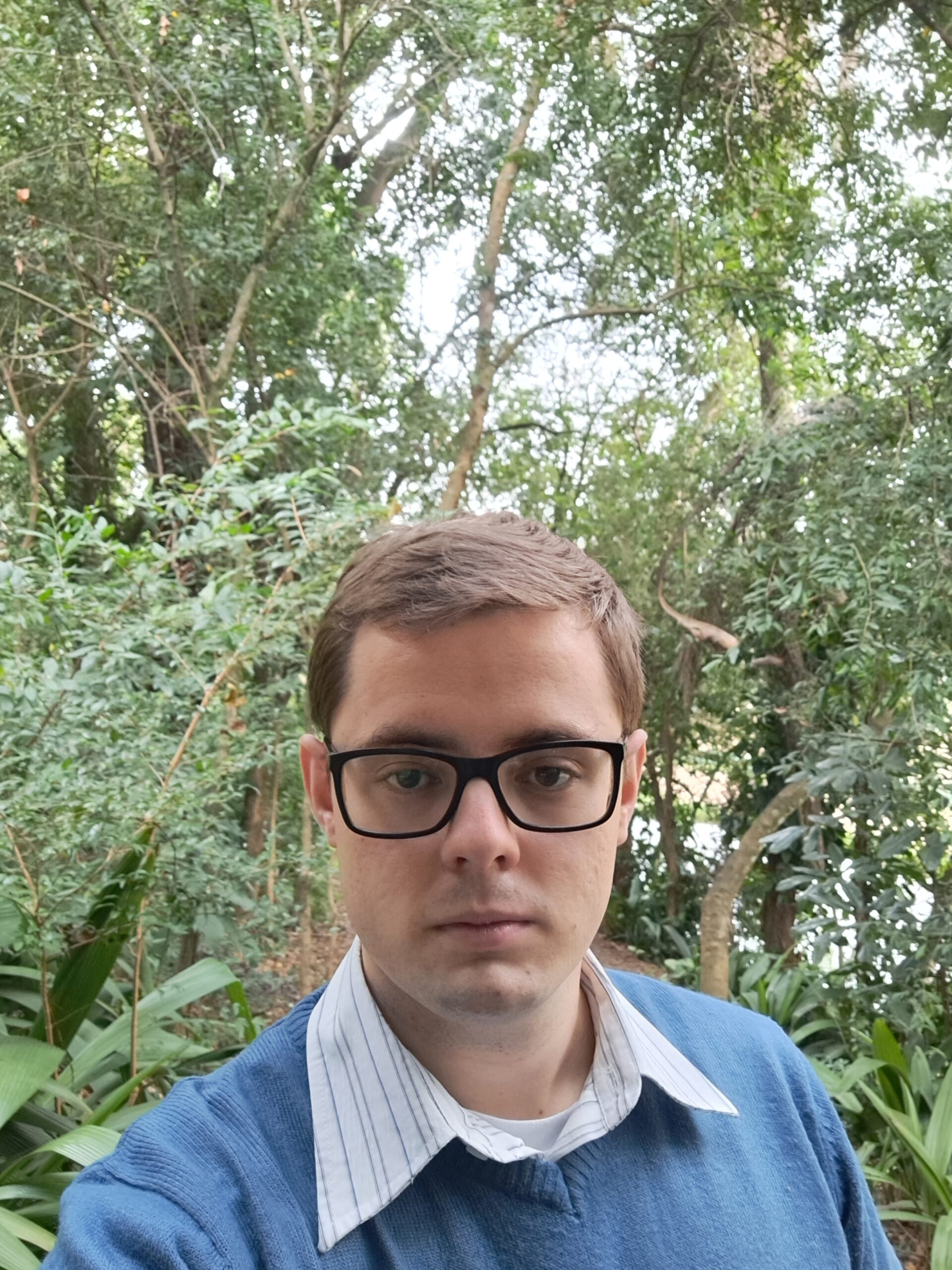 A câmera frontal é de 32 MP