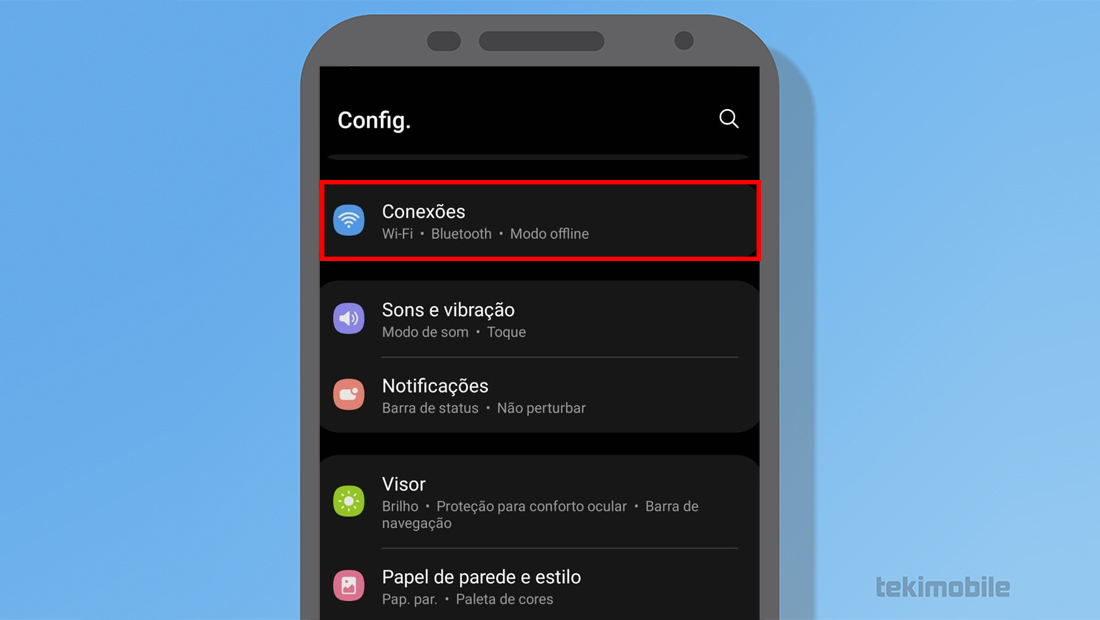 Busque a opção nas configurações ou toque no ícone de conexão