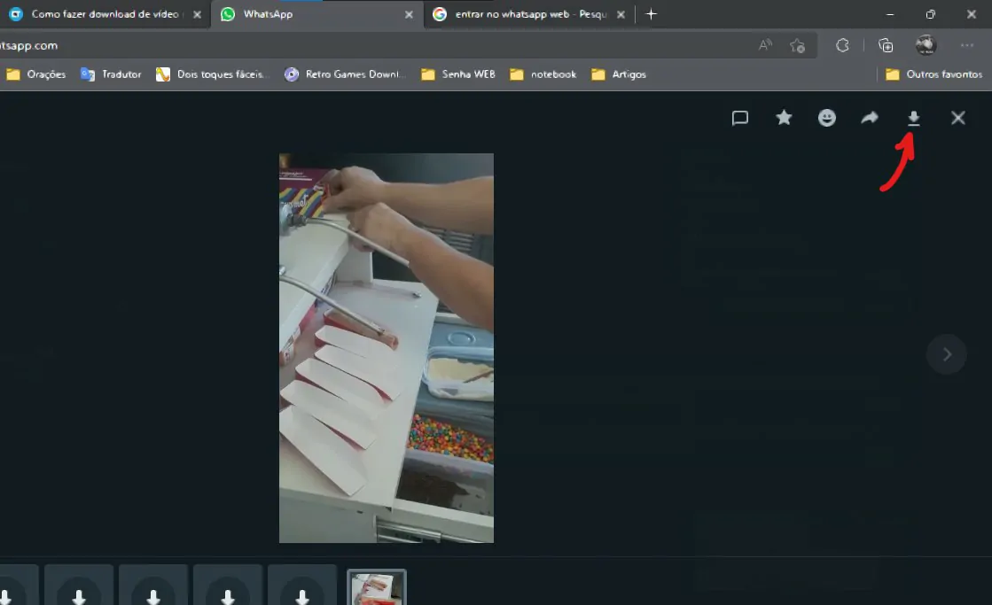 Clique no ícone para baixar - Como baixar vídeo do WhatsApp Web