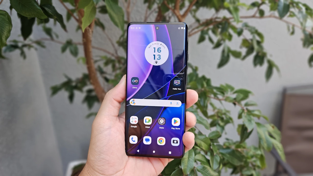 Review Motorola Edge 40: intermediário com qualidade e preço de topo de linha
