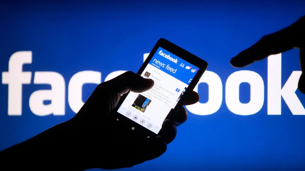 Como baixar seus dados do Facebook