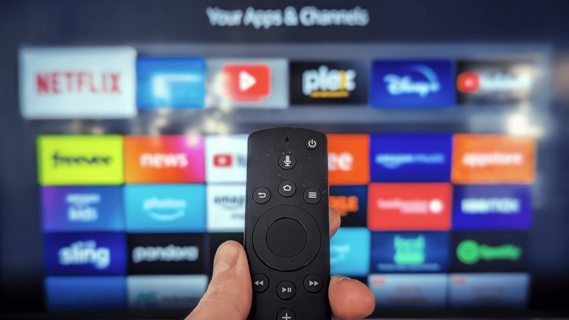 Como transformar TV antiga em Smart com o Fire TV Stick