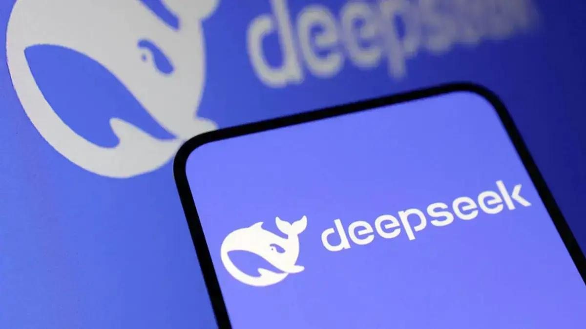 DeepSeek é Acusado de Transmitir Dados de Usuários sem Consentimento