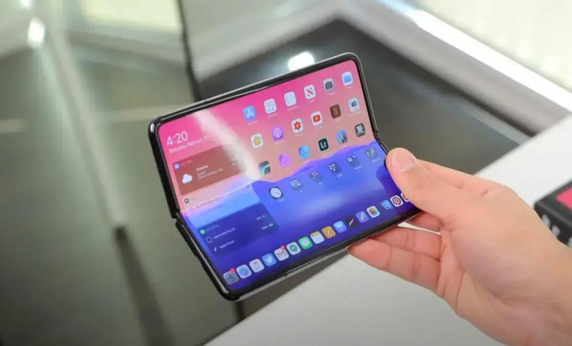 iPhone Fold da Apple pode custar 10% a mais que Galaxy Z Fold 6, reforçando status de luxo