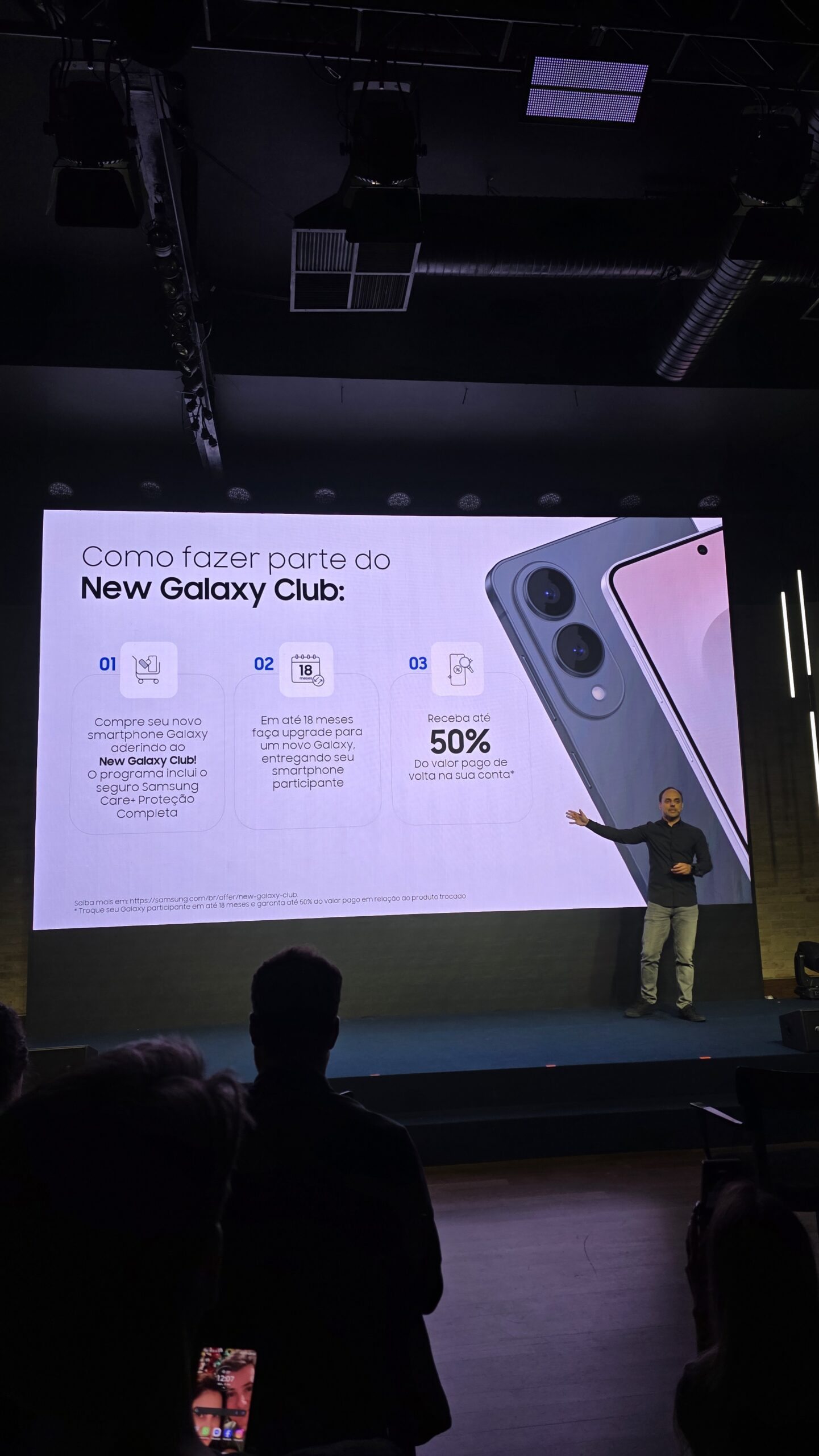 Samsung lança programa New Galaxy Club no Brasil com garantia de até 50% do valor do celular