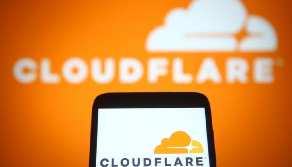Puxaram a tomada da internet? Caiu tudo: Cloudflare, Google, WhatsApp, Discord, AWS, Spotify...
