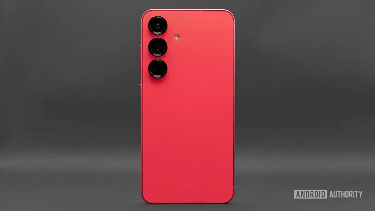 Vazamento revela novidades do Galaxy S26 Ultra com tela maior e design aprimorado
