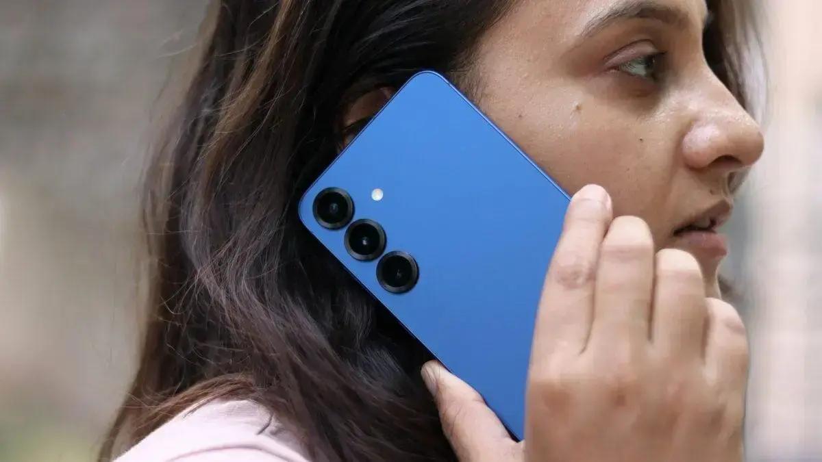 Samsung trabalha em recurso de correio de voz semelhante ao Live Voicemail do iPhone