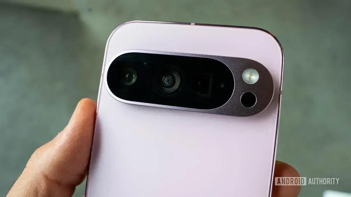Após anos usando telefones Samsung, jornalista pensa em trocar por Pixel