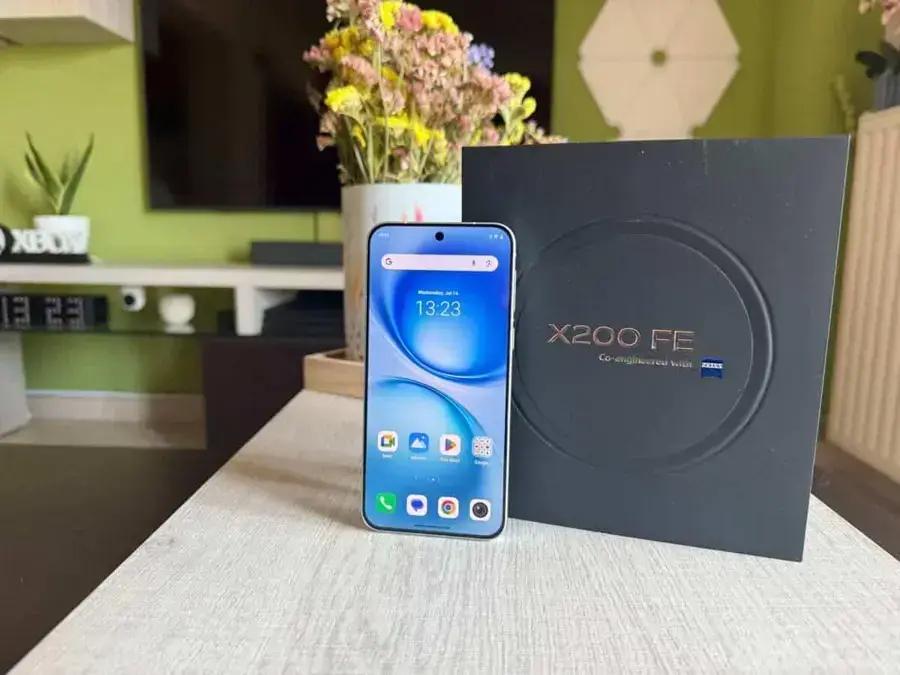 Análise do Vivo X200 FE: desempenho, câmeras e design compacto