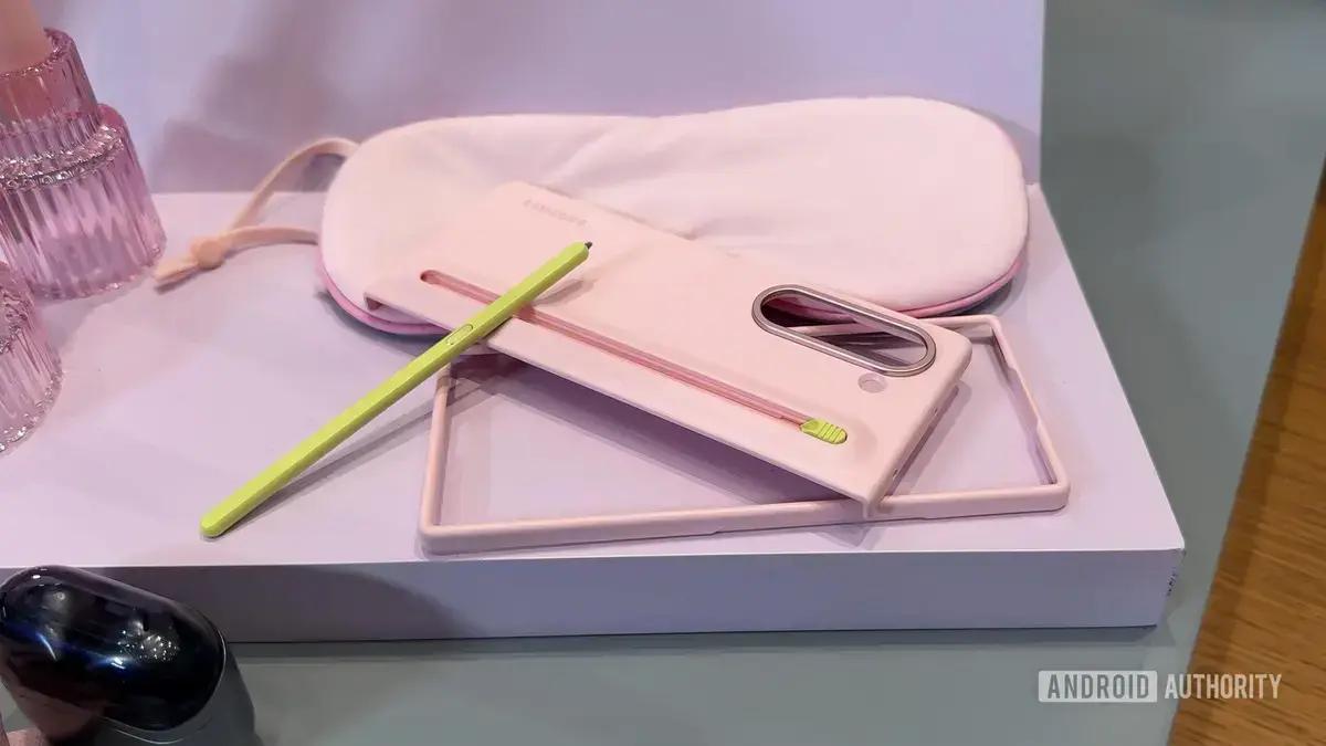 O futuro da S Pen no Galaxy Z Fold 7 ainda é incerto