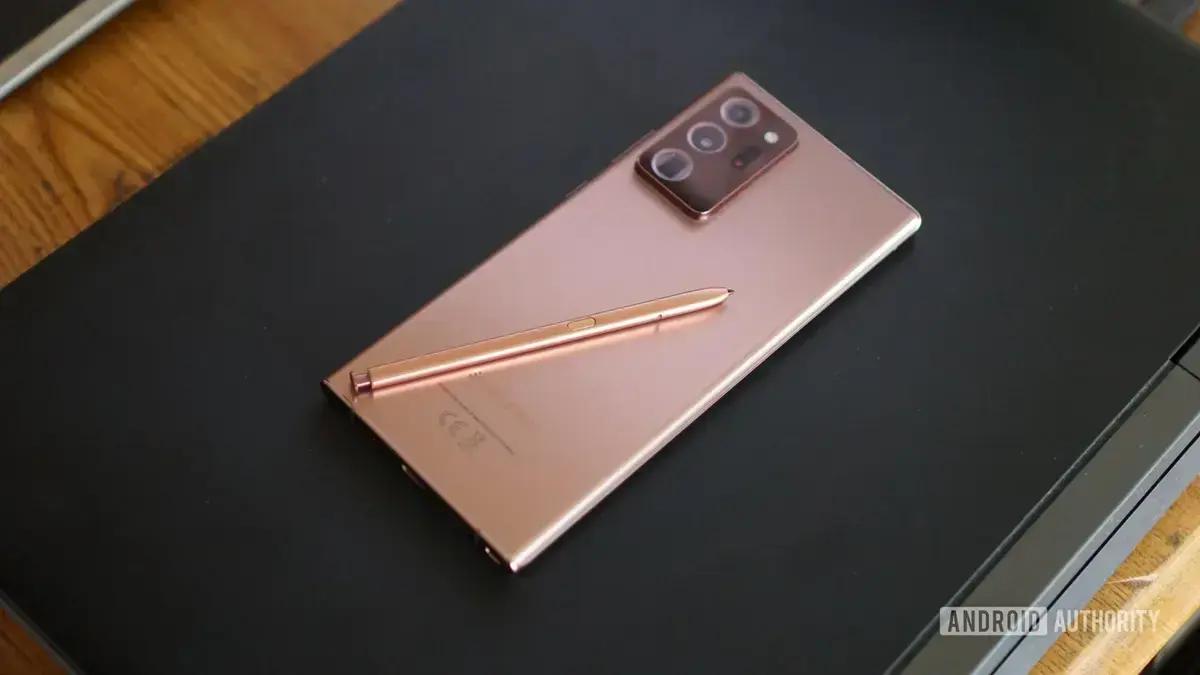 Samsung encerra atualizações da linha Galaxy Note 20 e Note 20 Ultra