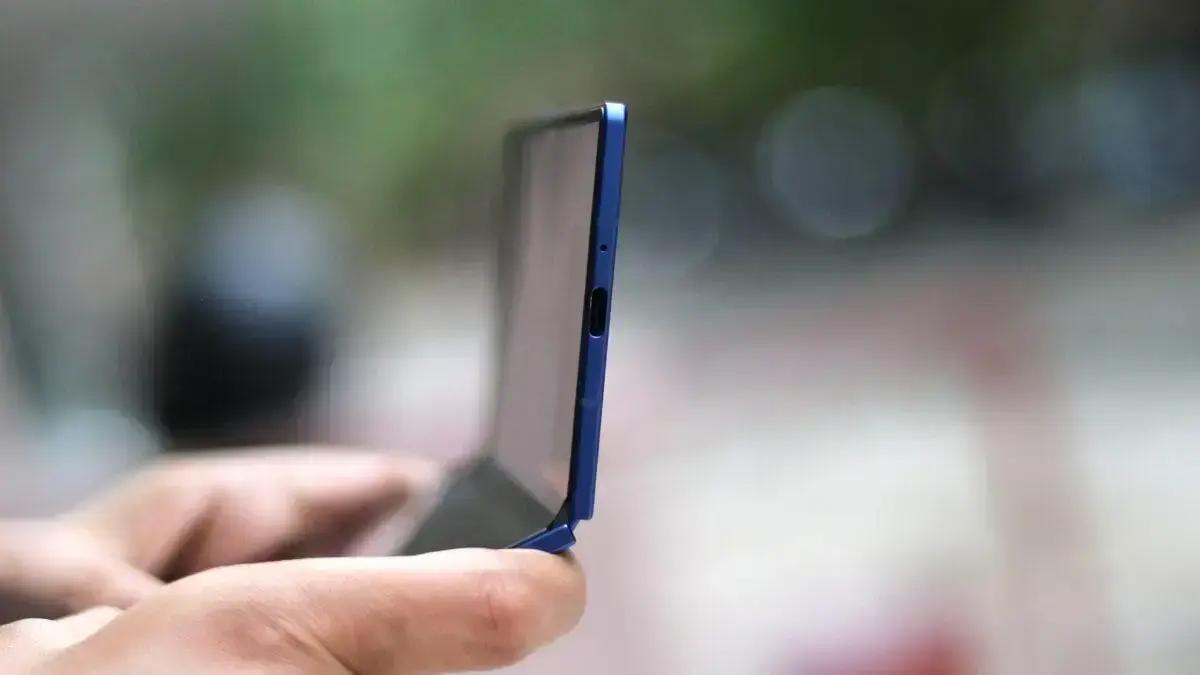 Samsung lança novo celular dobrável, mas só na China