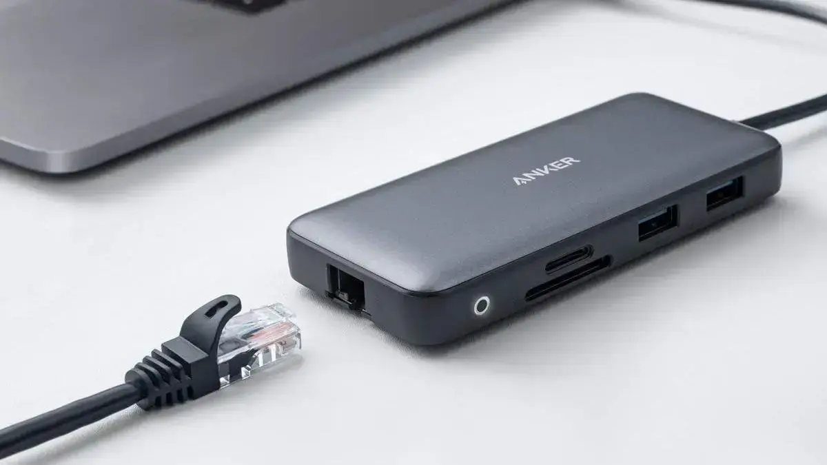 Anker 555 USB-C Hub bate menor preço e vira opção prática para notebooks finos