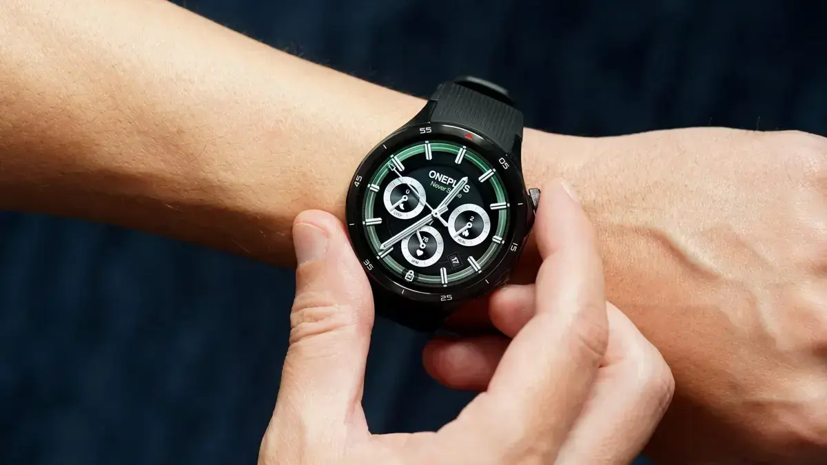 OnePlus Watch 4 chega discreto e não supera o Watch 3