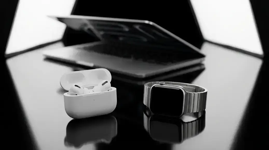 AirPods Pro 3, Apple Watch Series 11 e MacBook Air M4 em oferta nos EUA