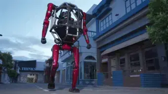 Robô gigante pilotável da Unitree chama atenção como vitrine de engenharia